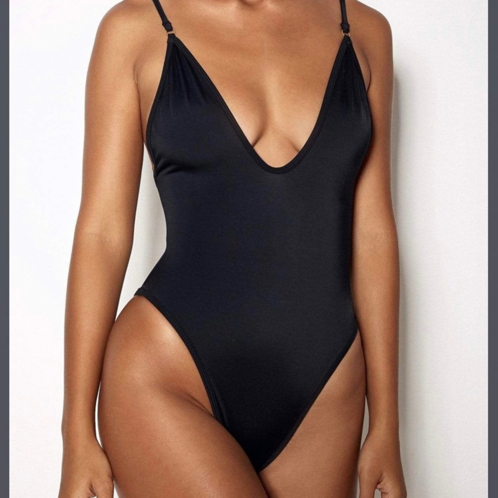 Gooseberry Seaside: So Chic One Piece